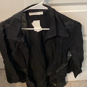 Neimnan Marcus long sleeve shirt.  Size L.  Black color.